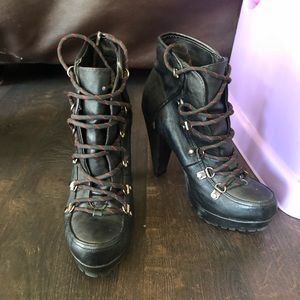 guess black combat boots